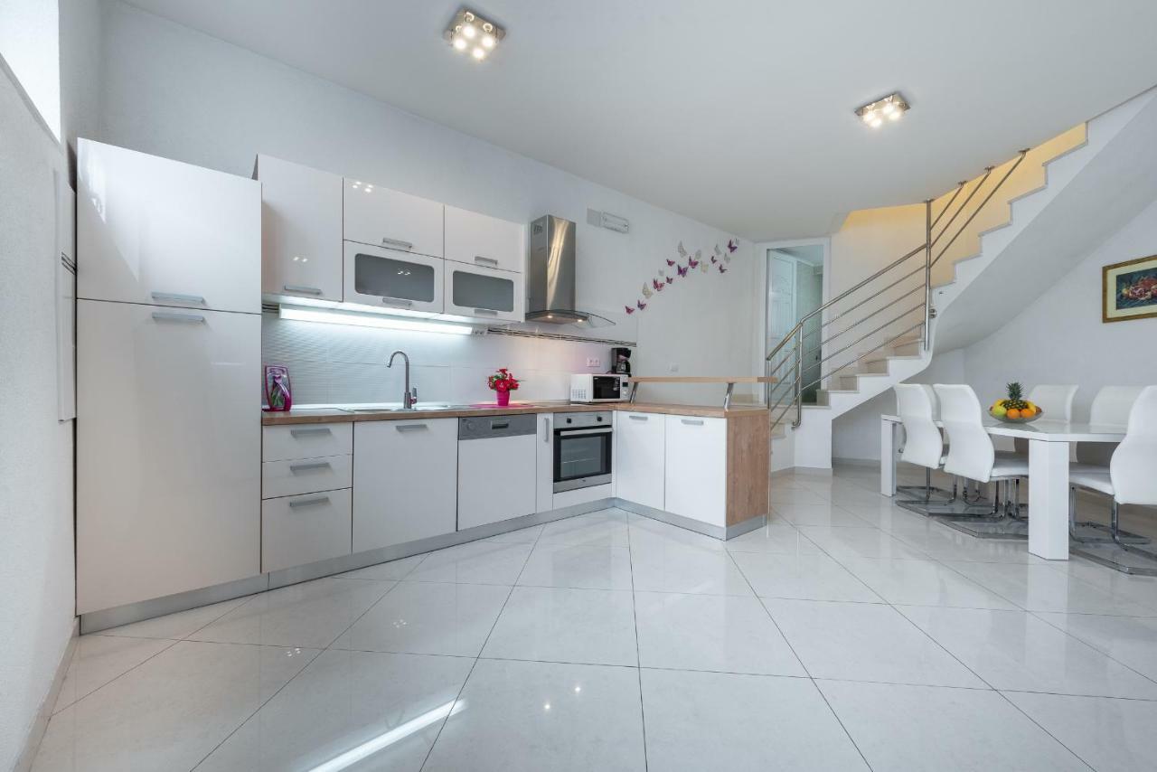 Luxury Sensation Spacious & Free Private Garage دوبروفينك المظهر الخارجي الصورة