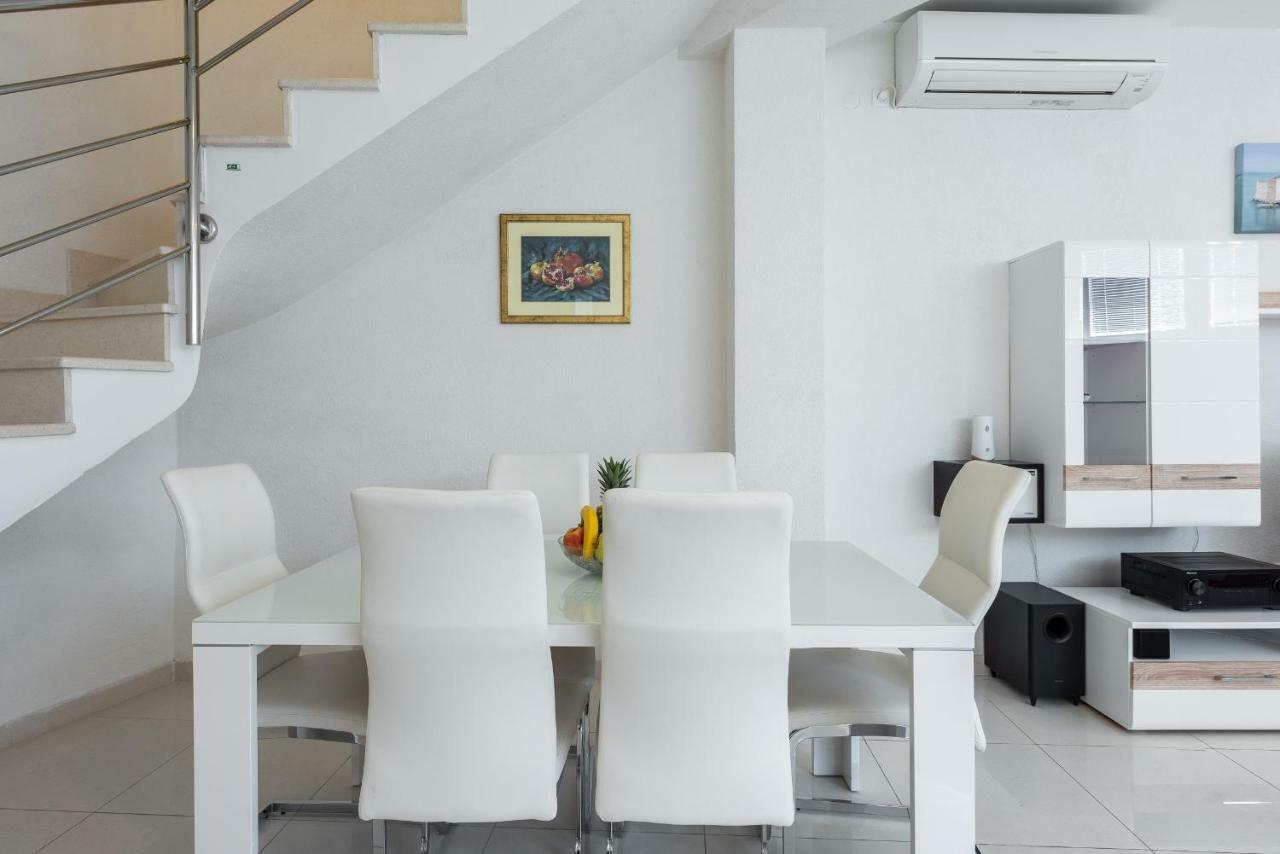 Luxury Sensation Spacious & Free Private Garage دوبروفينك المظهر الخارجي الصورة