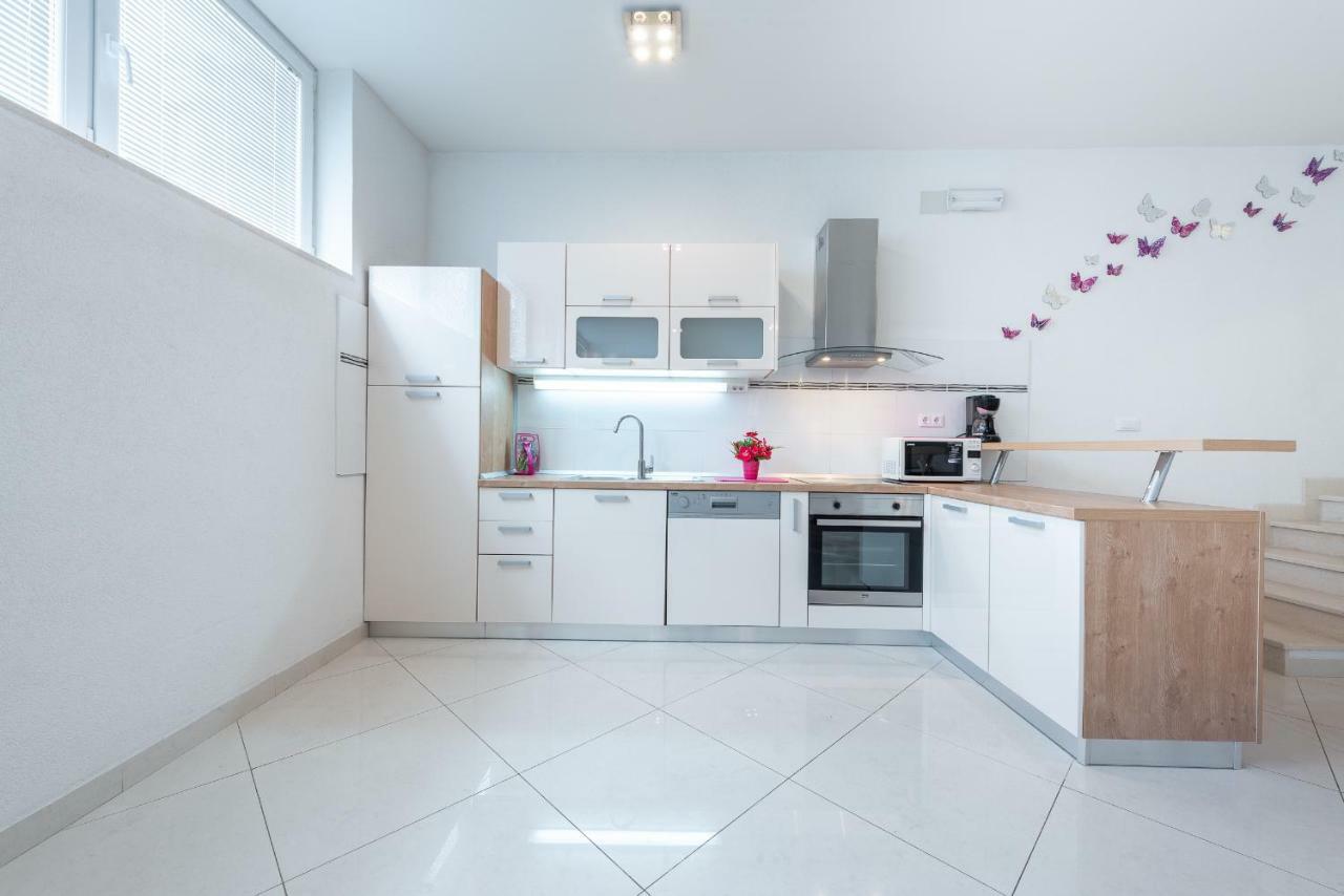 Luxury Sensation Spacious & Free Private Garage دوبروفينك المظهر الخارجي الصورة